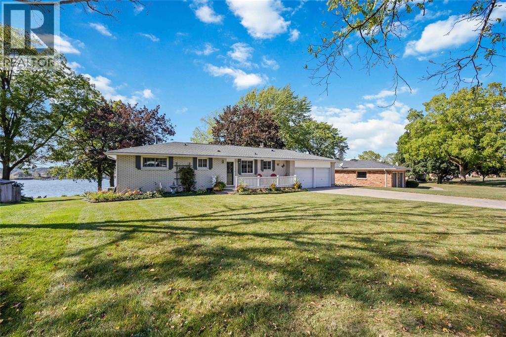 563 Riverside Drive Property Photo 1