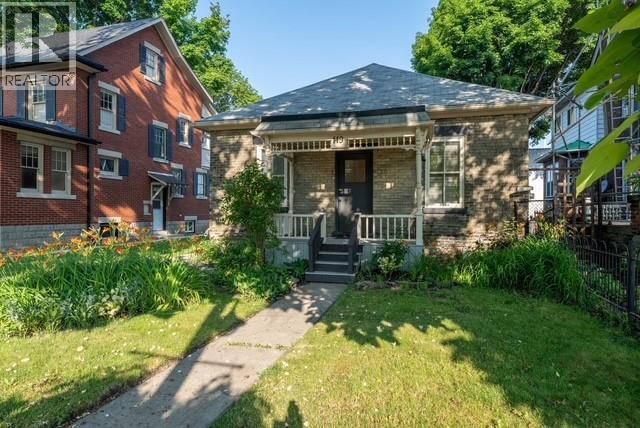119 Christina Street South Property Photo 2