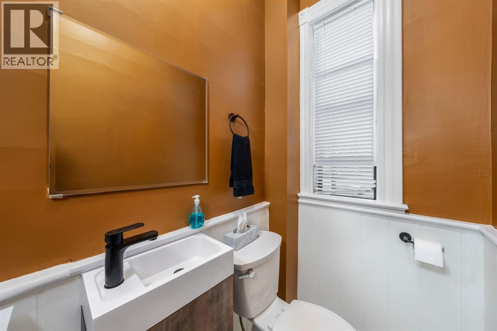 119 Christina Street South Property Photo 12