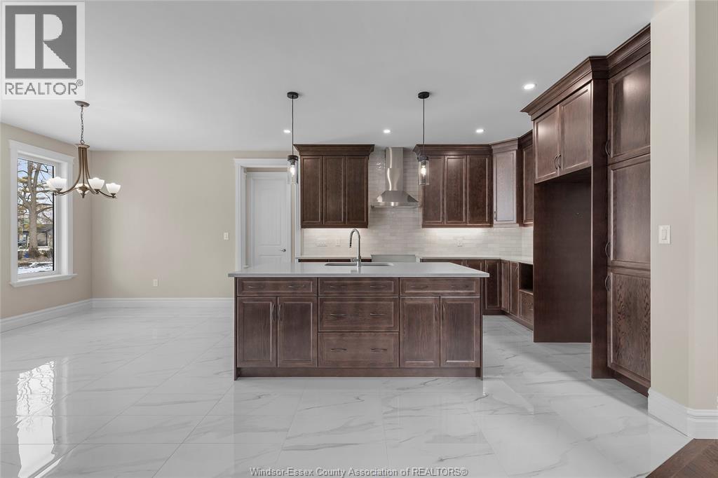 71 Redwood Property Photo 8