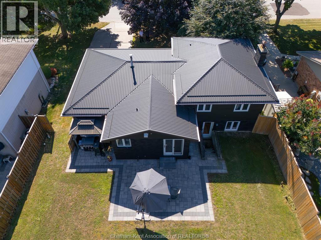 94 Ottawa Drive Property Photo 3