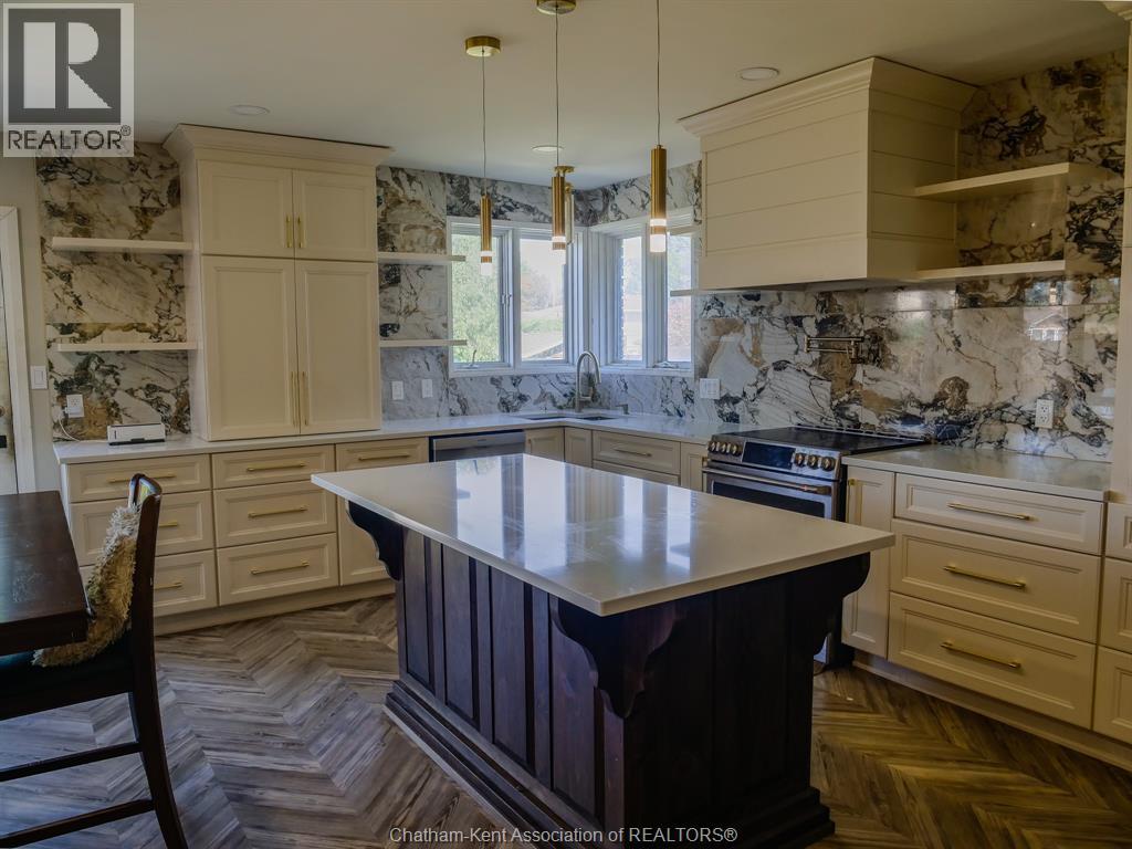 94 Ottawa Drive Property Photo 10