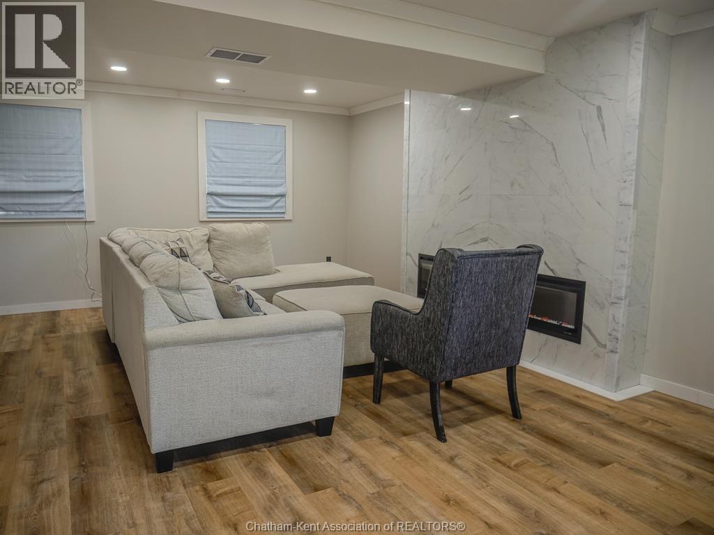 94 Ottawa Drive Property Photo 14