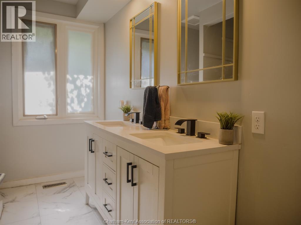94 Ottawa Drive Property Photo 15