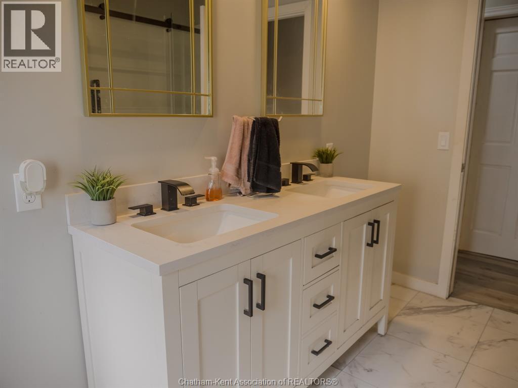 94 Ottawa Drive Property Photo 16