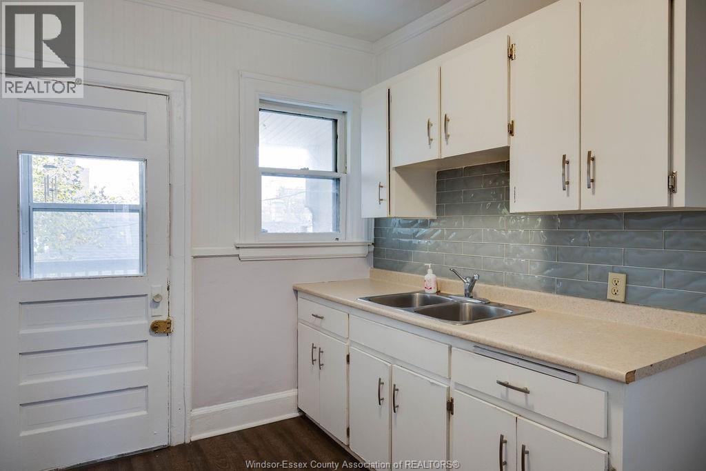 485 Louis Avenue Property Photo 10
