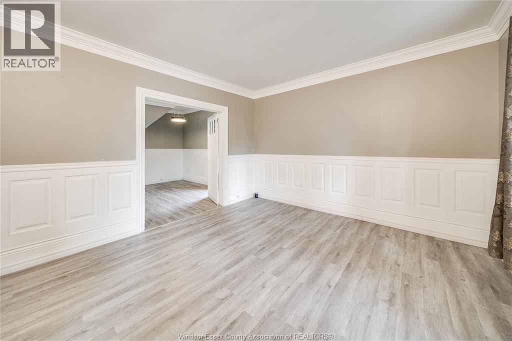 211 Cameron Property Photo 8
