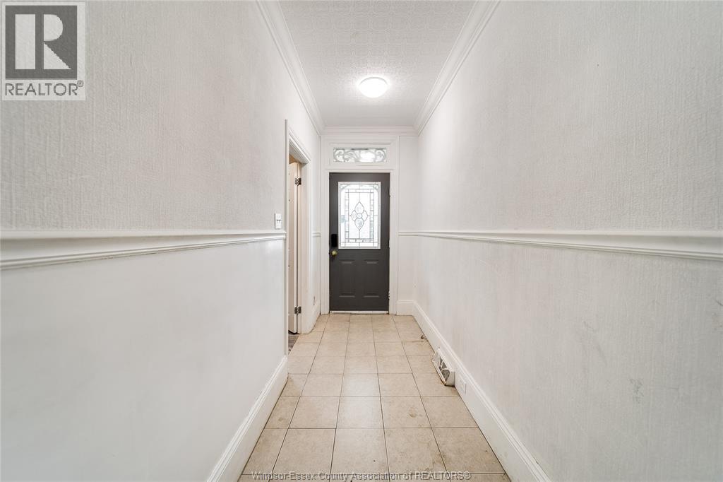 211 Cameron Property Photo 9