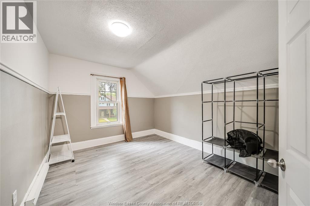 211 Cameron Property Photo 22