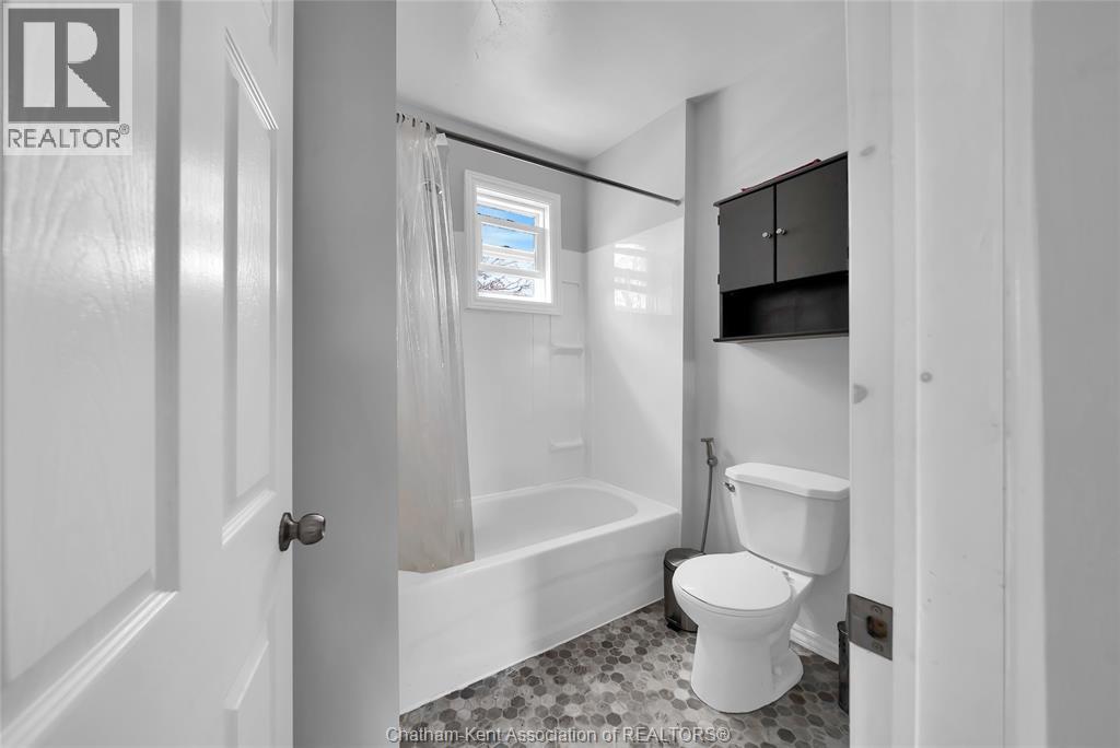7756 Queen's Line Property Photo 31