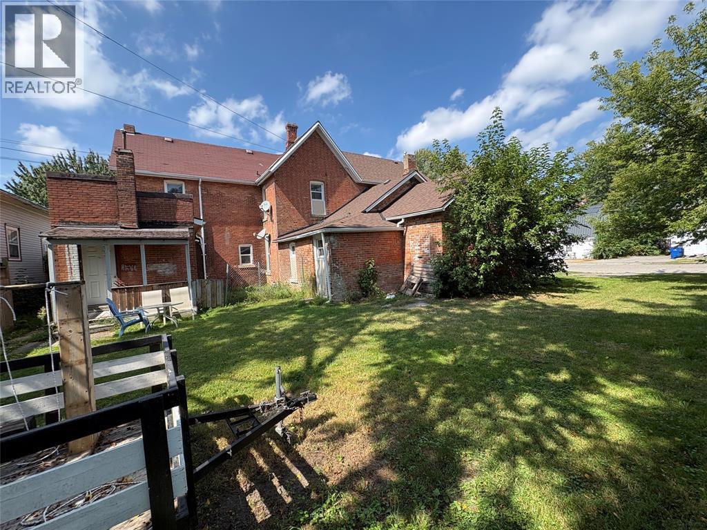 50 Lorne AVENUE