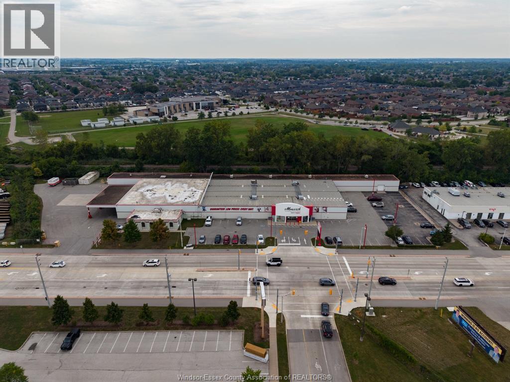 1835 Provincial Road Property Photo 3