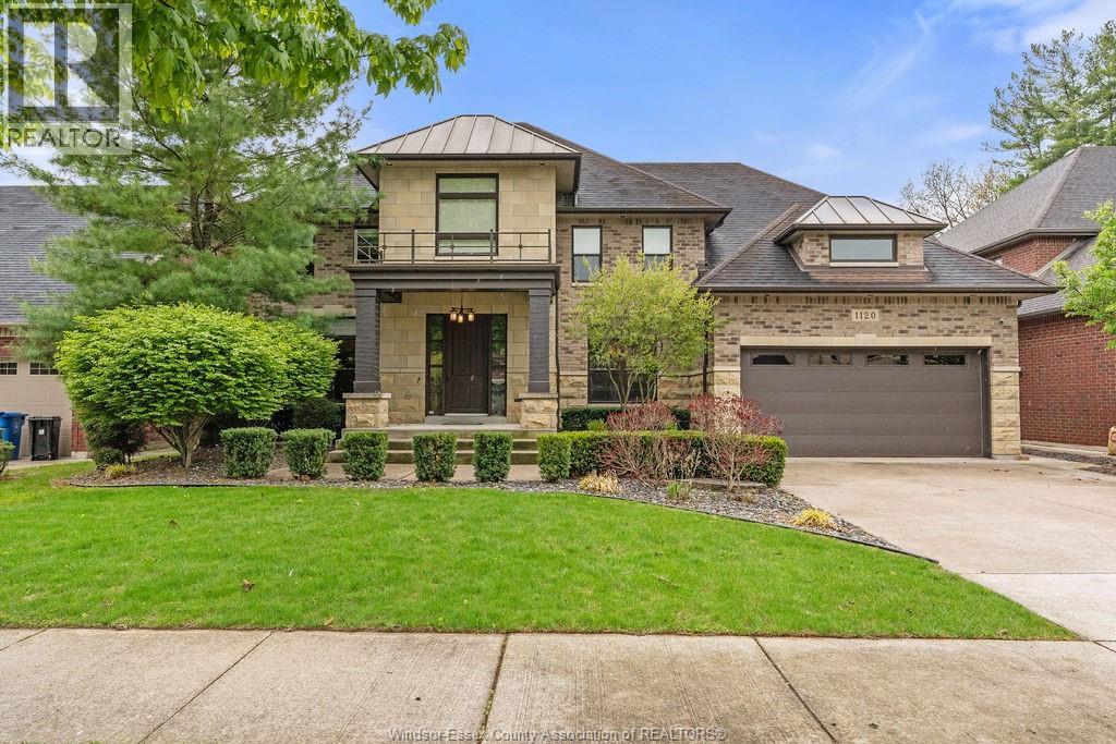 1120 Deerview