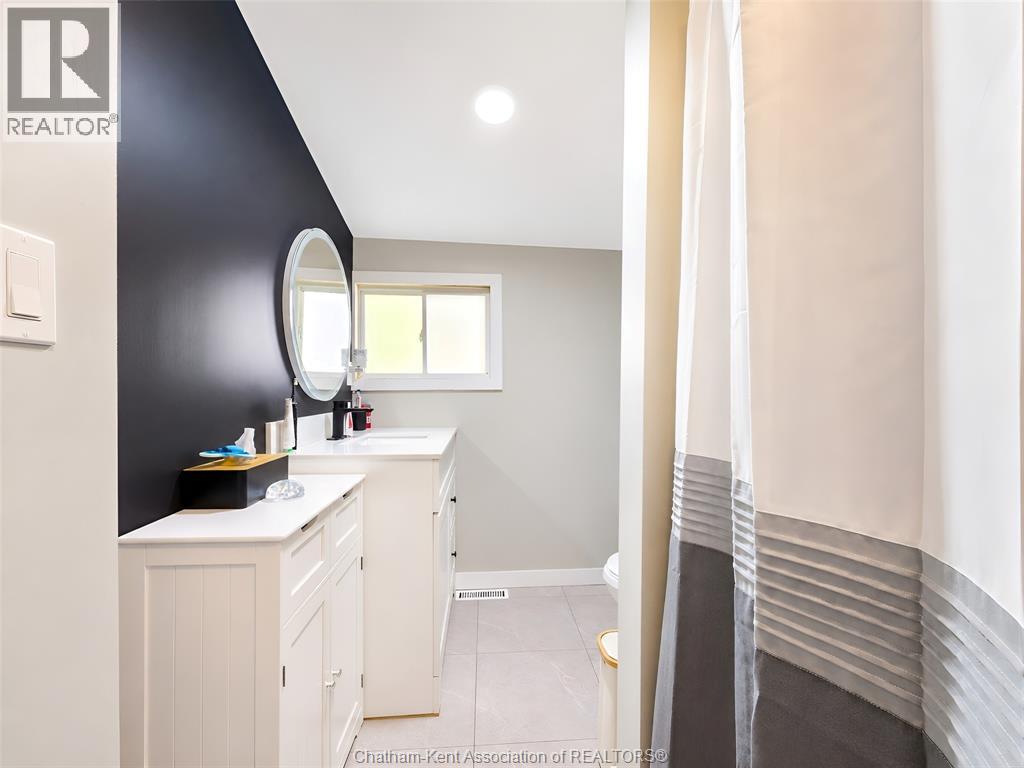 579 Centre Street Property Photo 14
