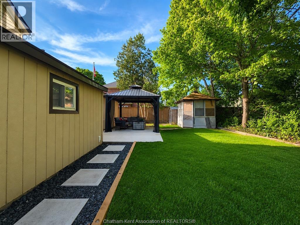 579 Centre Street Property Photo 20