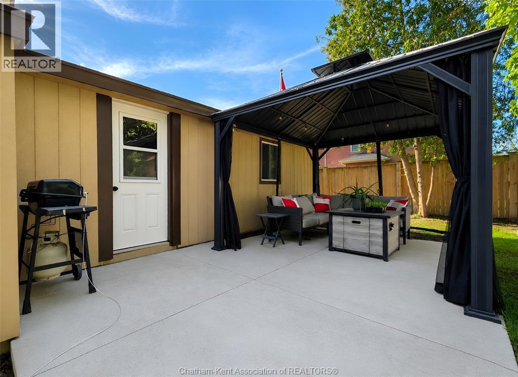 579 Centre Street Property Photo 21