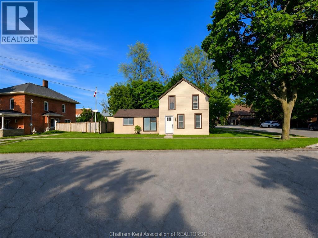 579 Centre Street Property Photo 22