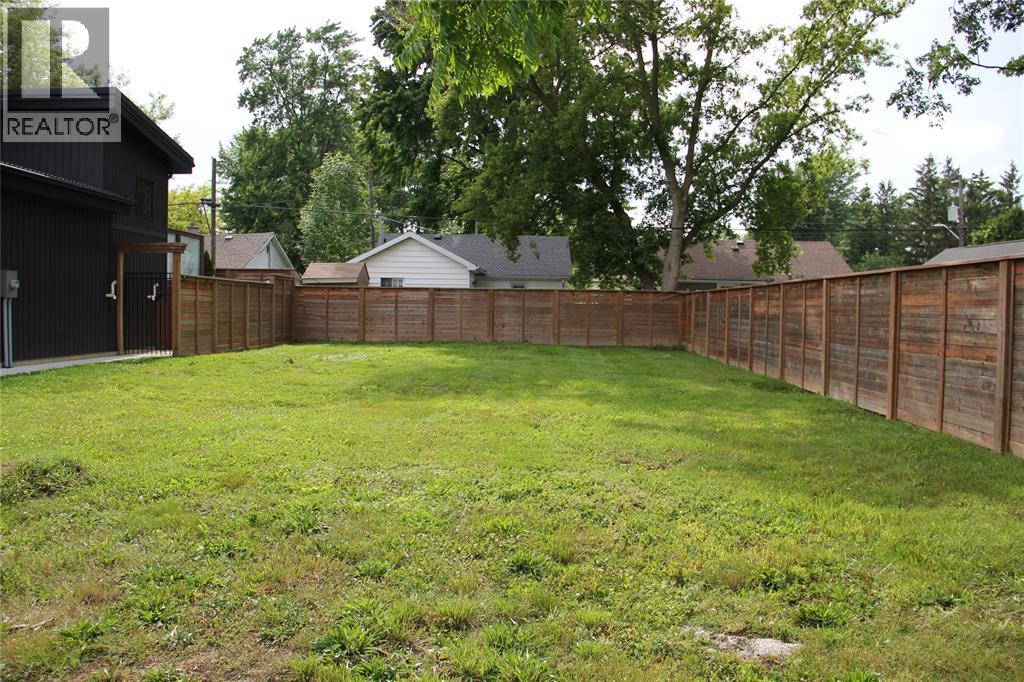 1963 Franklin Avenue Property Photo 1