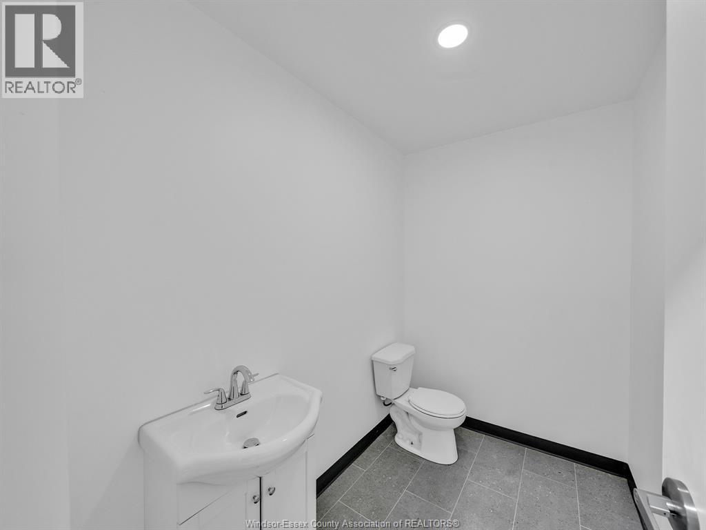 2451 Tecumseh Road West Unit# C Property Photo 10