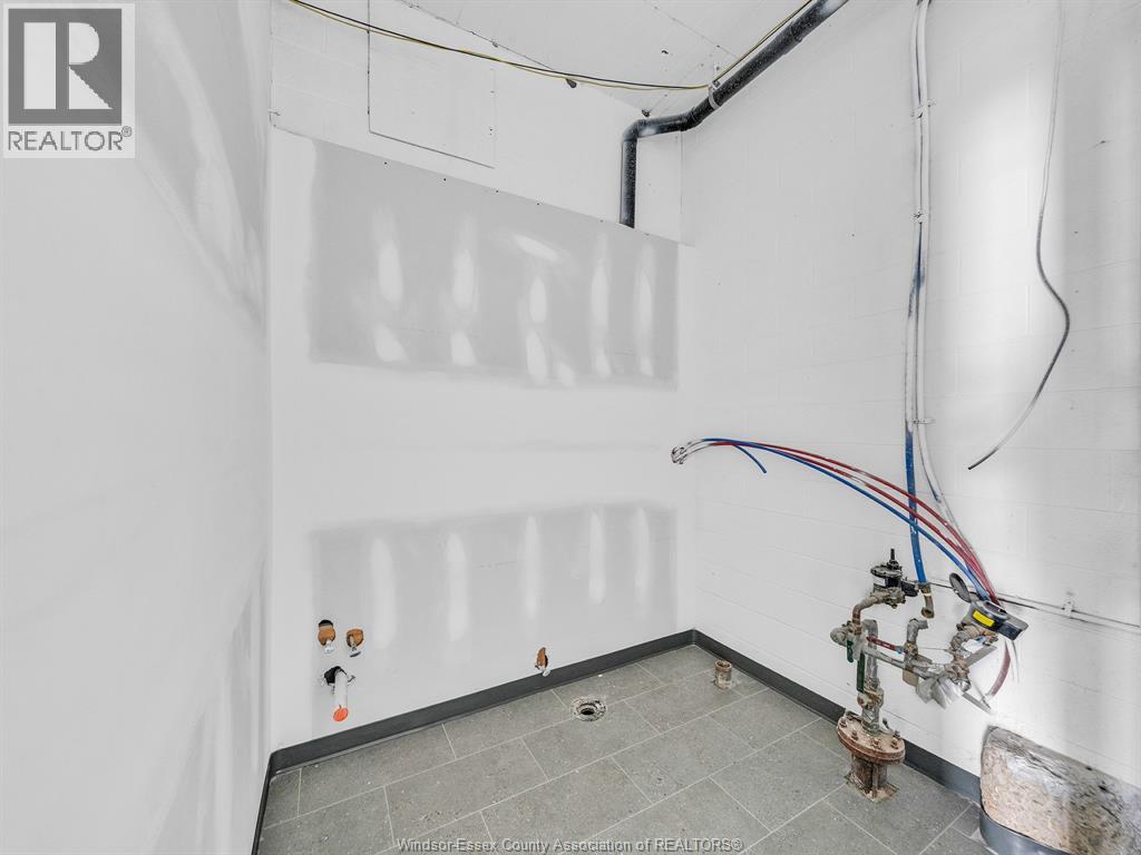 2451 Tecumseh Road West Unit# C Property Photo 15