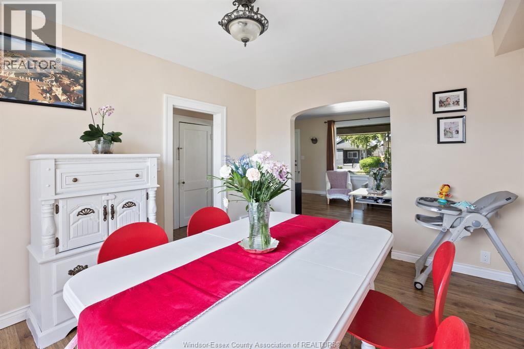 1118 Louis Avenue Property Photo 8