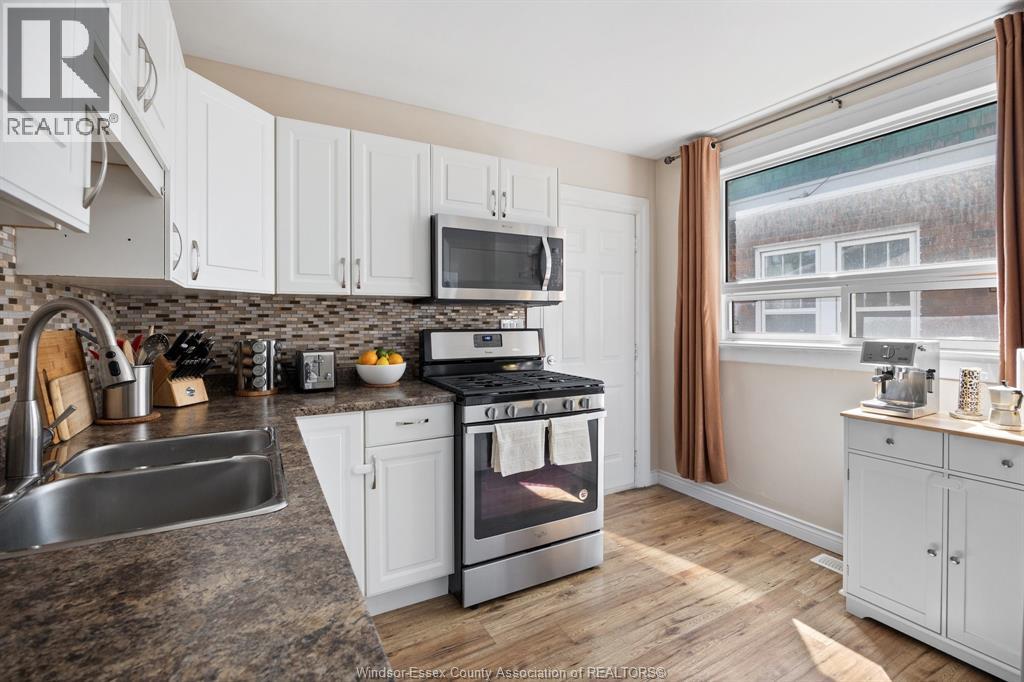 1118 Louis Avenue Property Photo 10