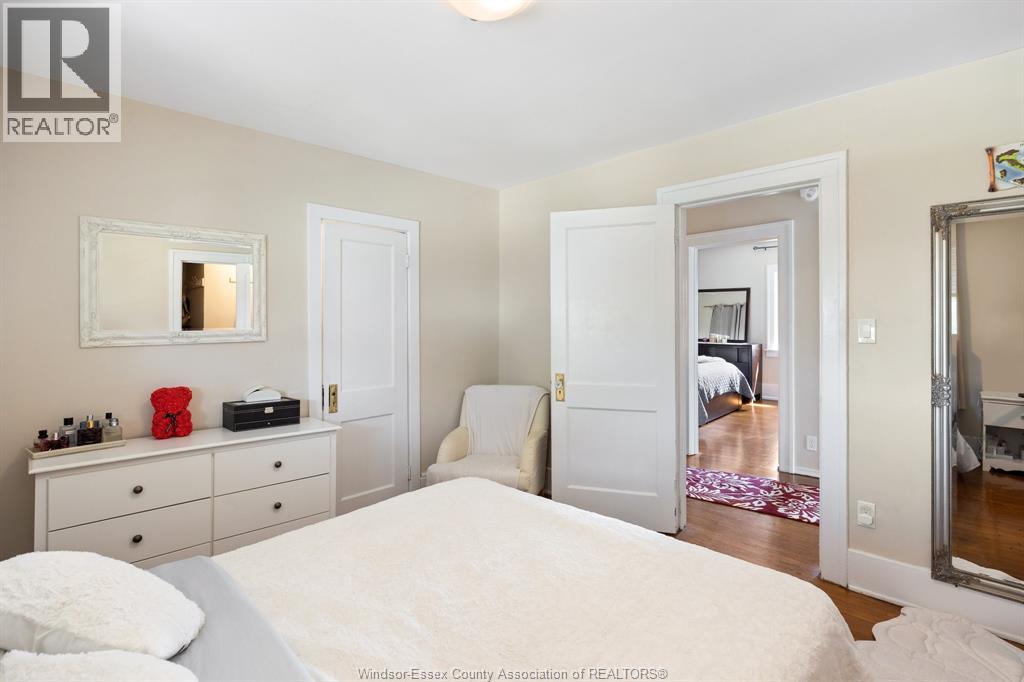 1118 Louis Avenue Property Photo 16