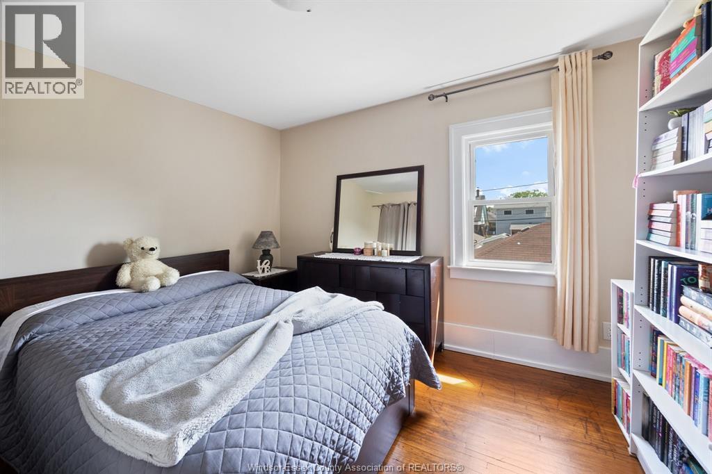 1118 Louis Avenue Property Photo 20