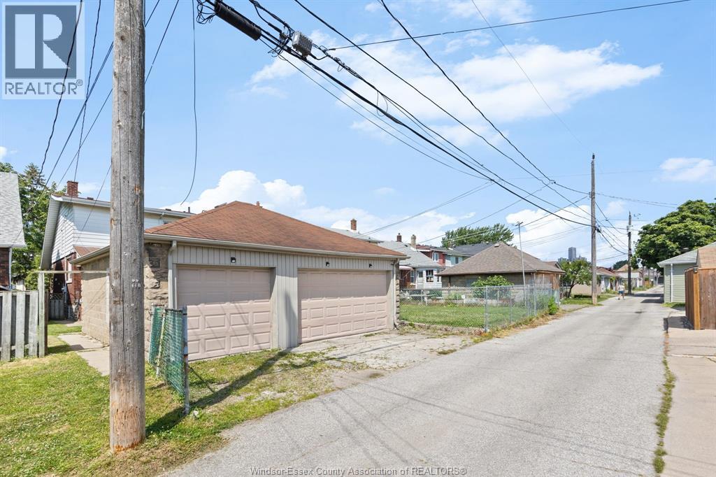 1118 Louis Avenue Property Photo 29