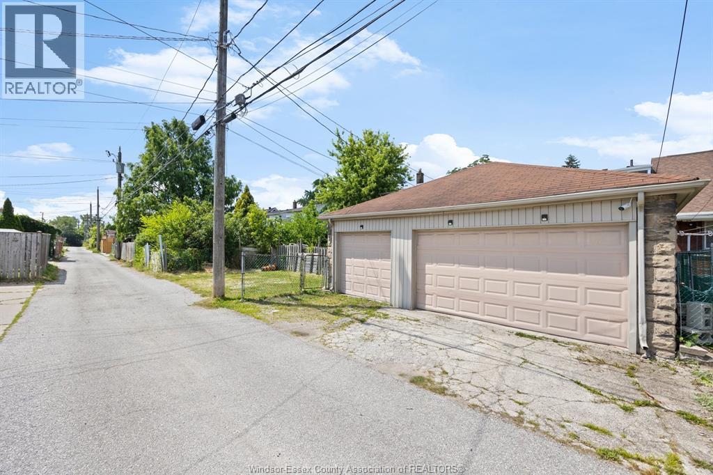 1118 Louis Avenue Property Photo 30