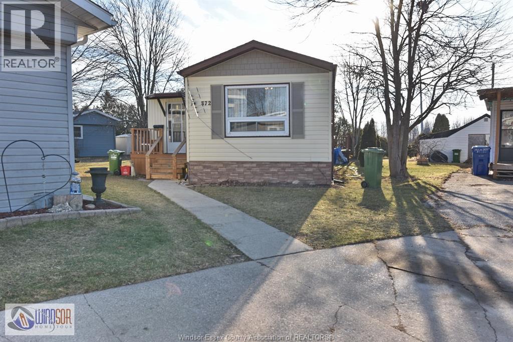 372 REGENT COURT