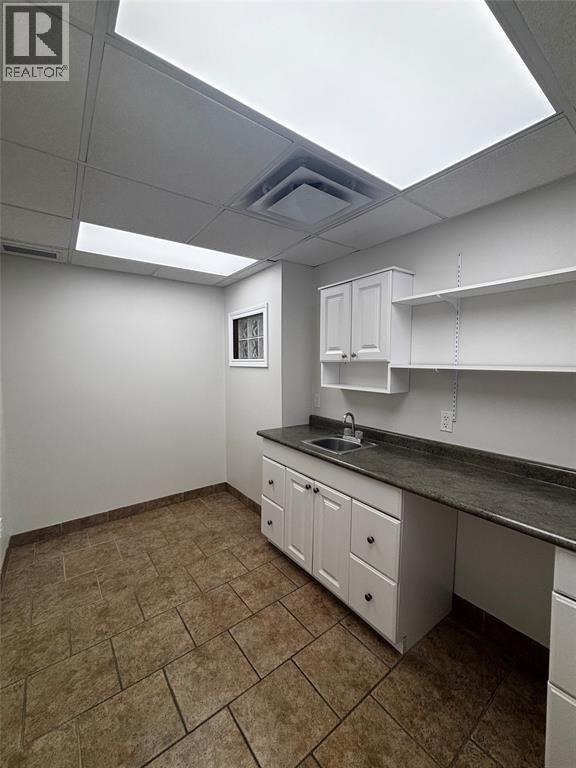 559 Exmouth Street Unit# C Property Photo 9
