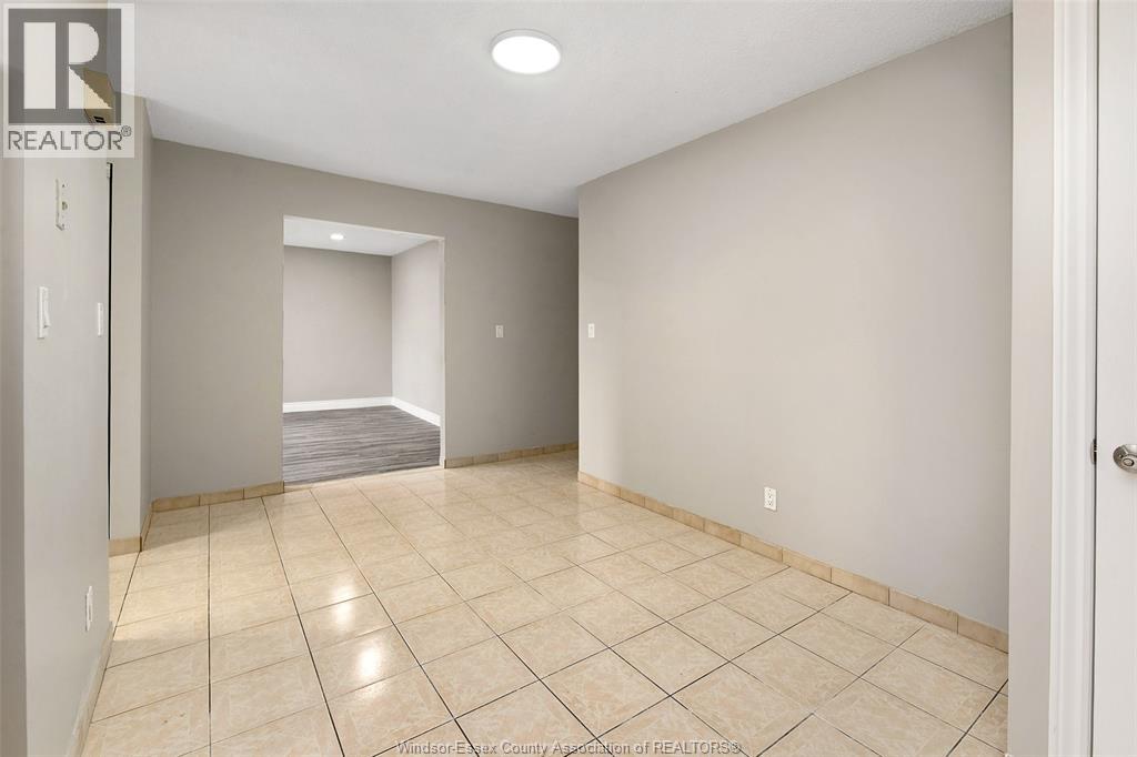 10820 Mulberry Drive Unit# Lower Property Photo 7