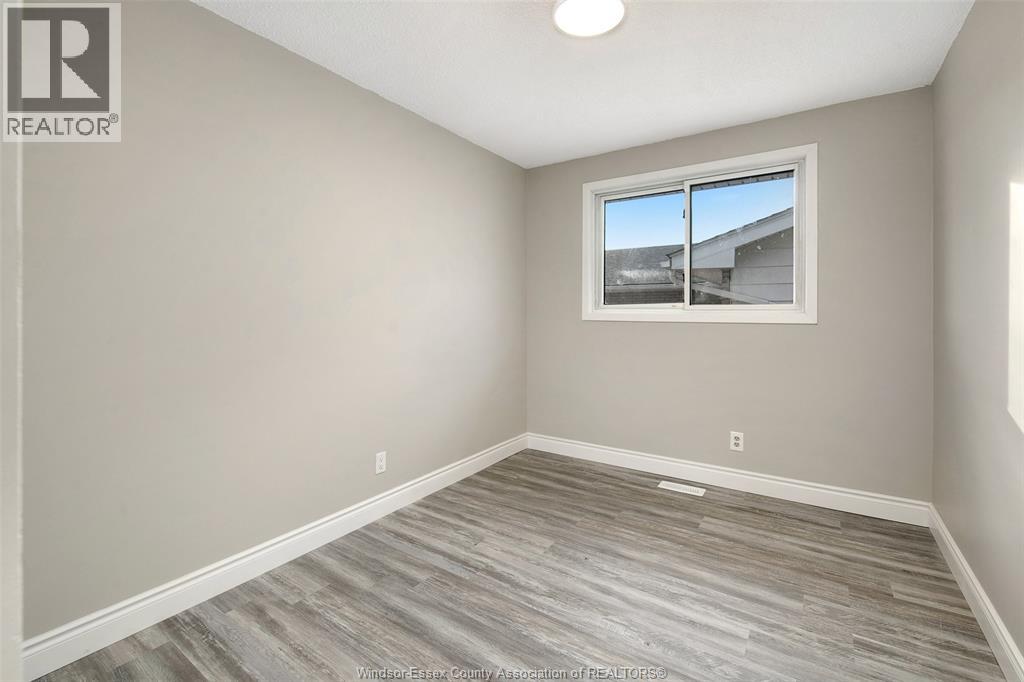 10820 Mulberry Drive Unit# Lower Property Photo 11