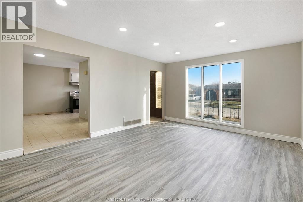 10820 Mulberry Drive Unit# Lower Property Photo 17