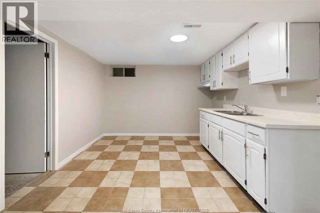 10820 Mulberry Drive Unit# Lower Property Photo 20