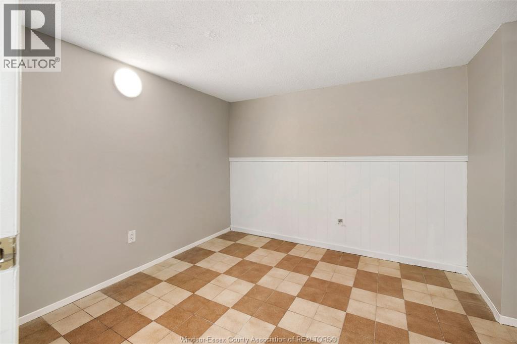 10820 Mulberry Drive Unit# Lower Property Photo 24