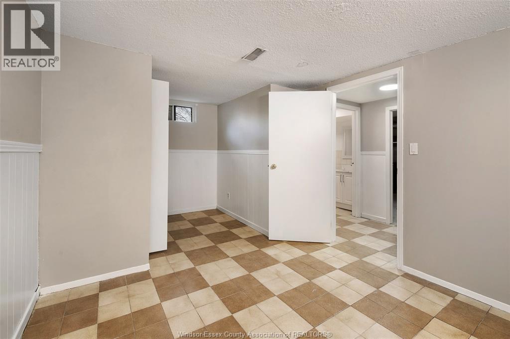 10820 Mulberry Drive Unit# Lower Property Photo 25