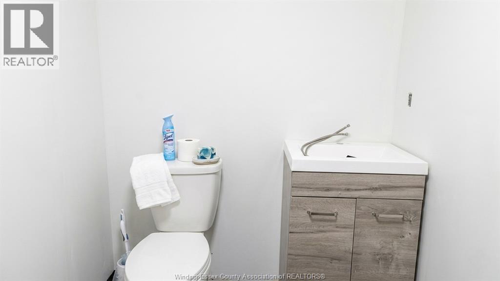 286 Ouellette Avenue Property Photo 7