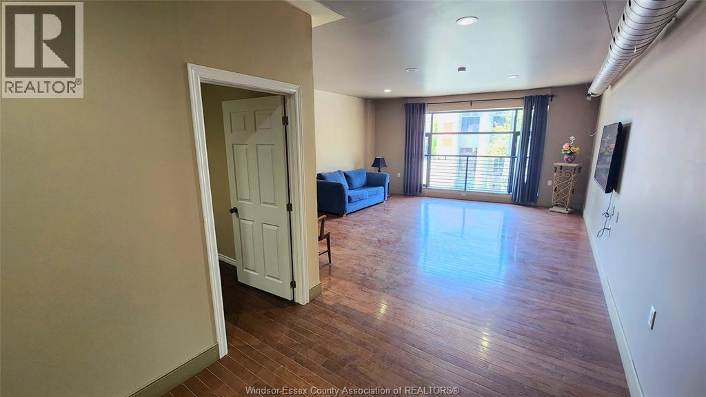 286 Ouellette Avenue Property Photo 10