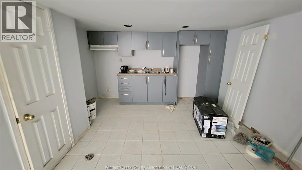 286 Ouellette Avenue Property Photo 22