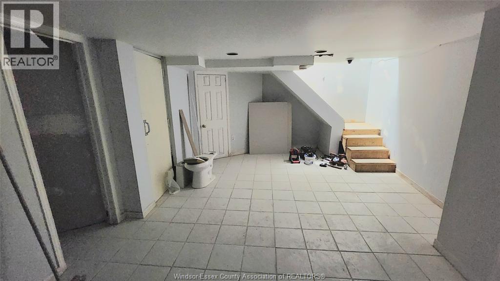 286 Ouellette Avenue Property Photo 23