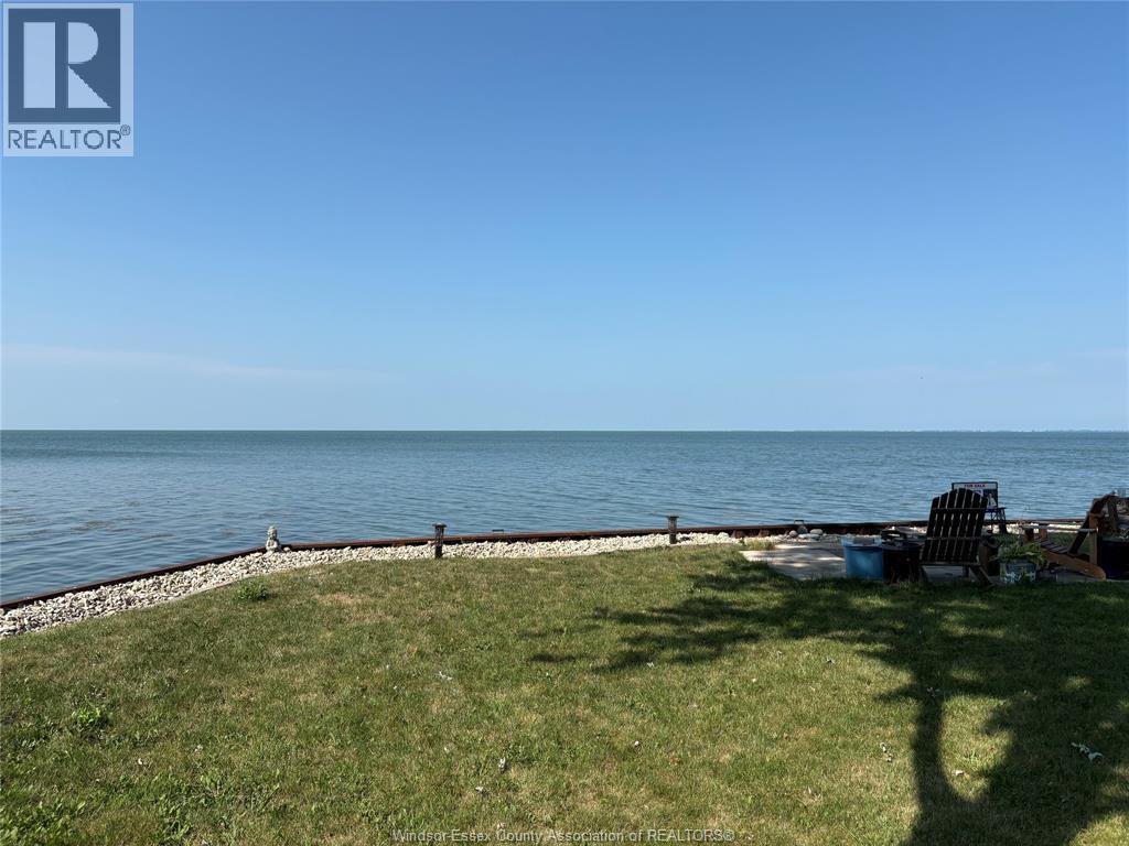 7654 St. Clair Property Photo 5