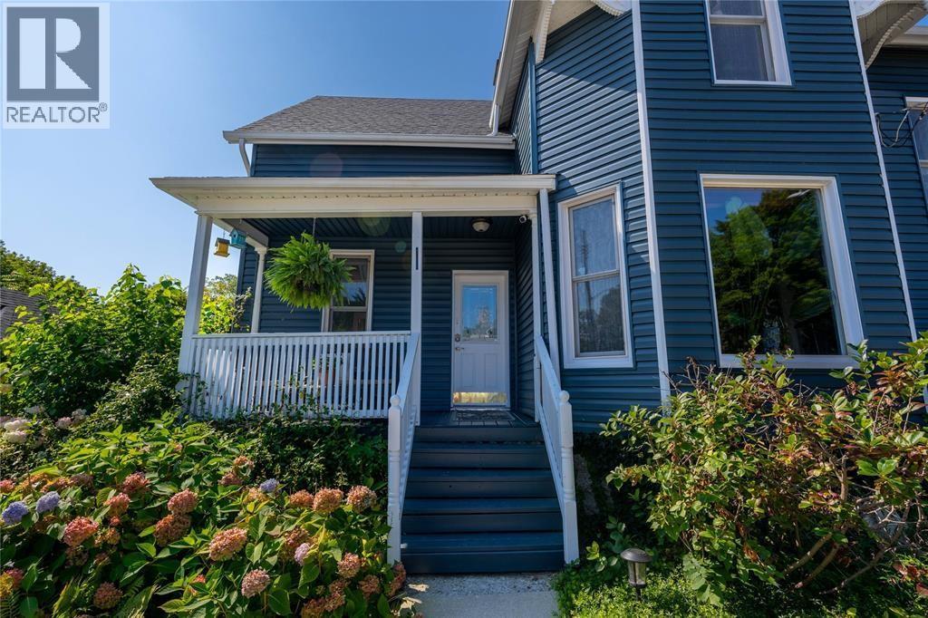 224 Vidal Street South Property Photo 2