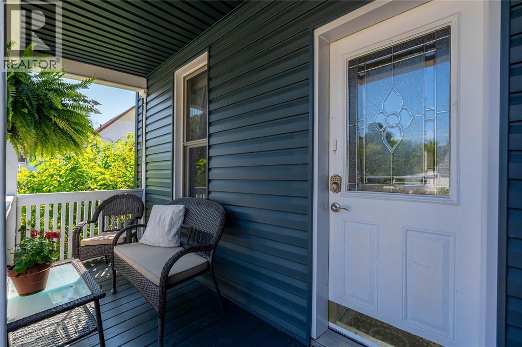 224 Vidal Street South Property Photo 4