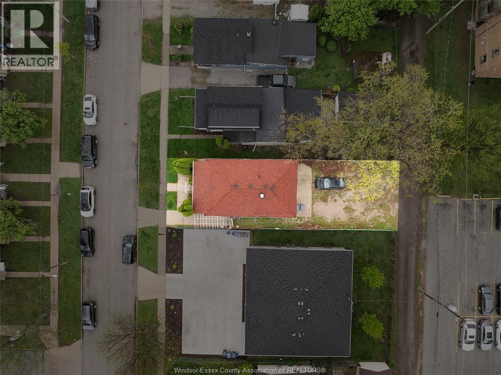 609 St. Joseph Property Photo 43