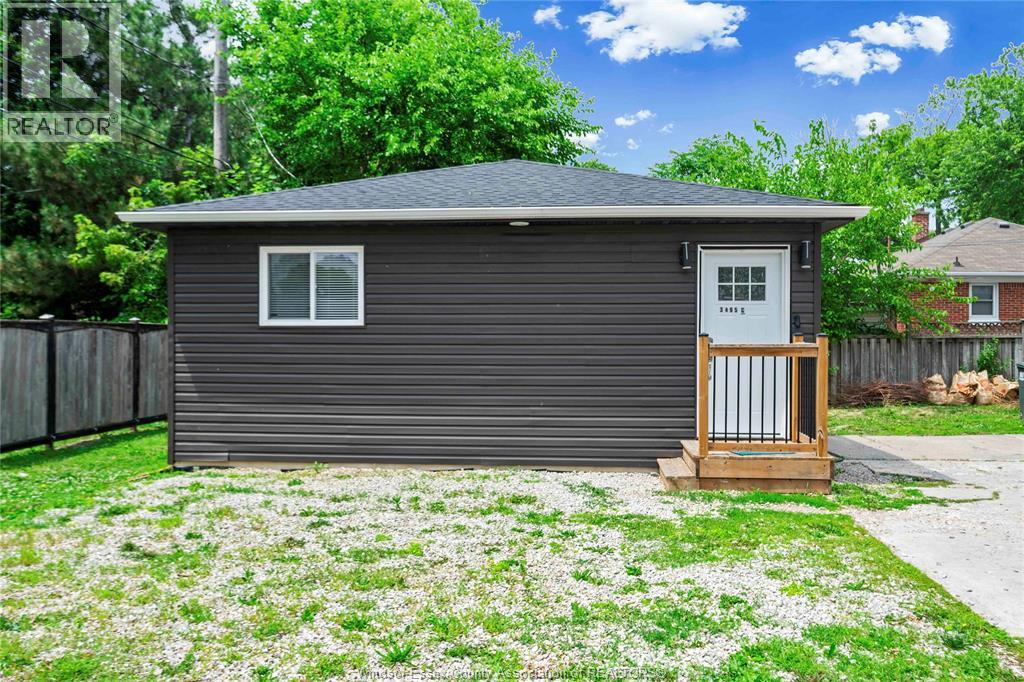 3495 Longfellow Avenue Property Photo 4