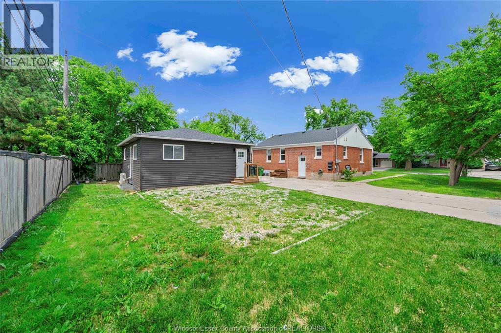 3495 Longfellow Avenue Property Photo 12