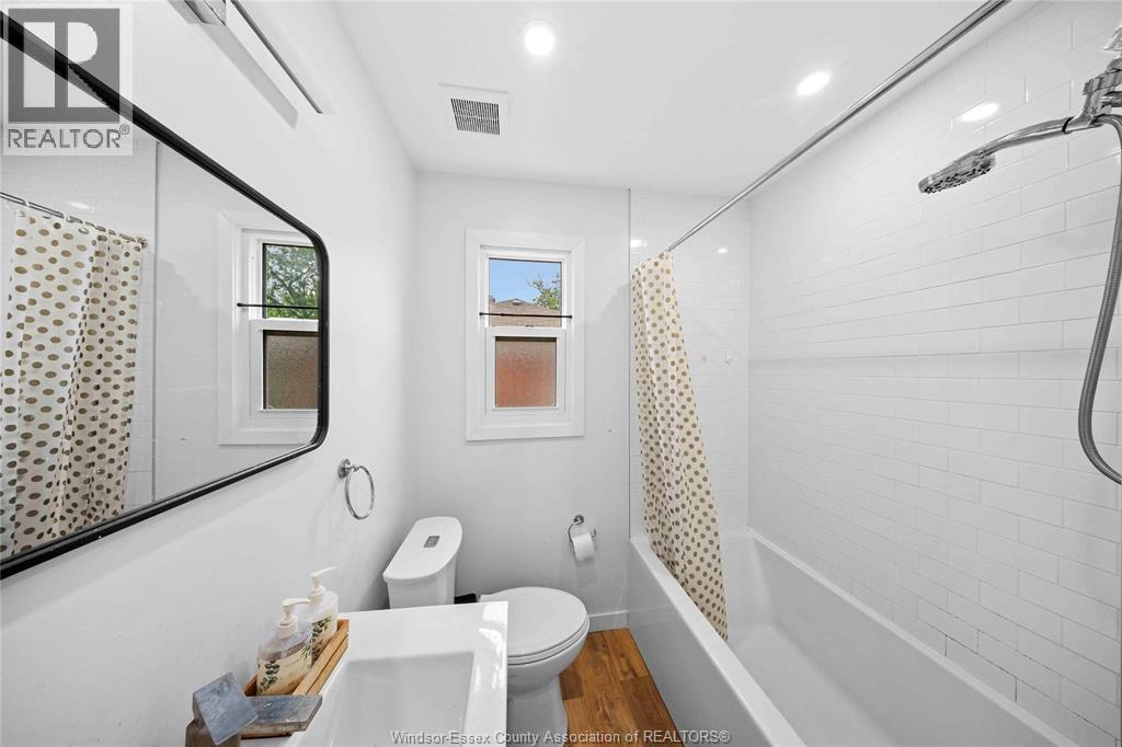 3495 Longfellow Avenue Property Photo 38