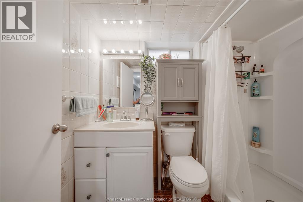 1215 Chappell Unit# Lower Property Photo 13